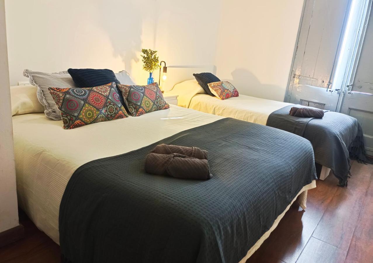 By Plaza Real Budget Rooms Barcelone Extérieur photo