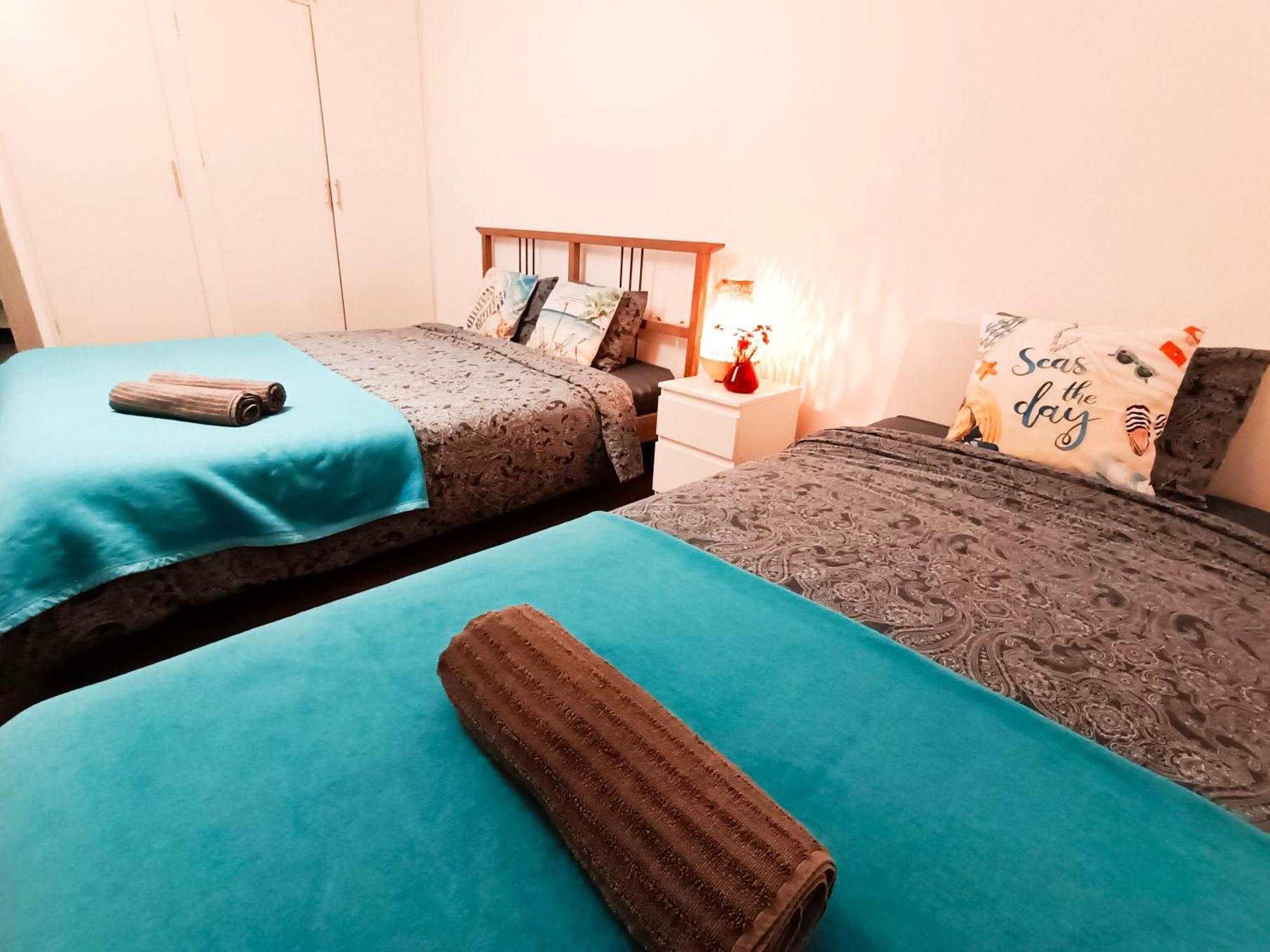 By Plaza Real Budget Rooms Barcelone Extérieur photo