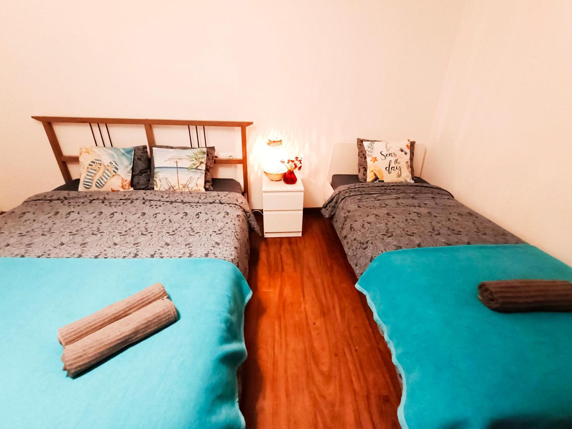 By Plaza Real Budget Rooms Barcelone Extérieur photo